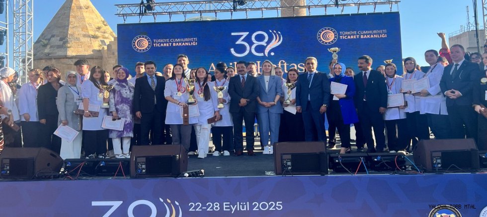Ahilik Haftası'nda Liseler Arası Yemek Yarışması Düzenlendi