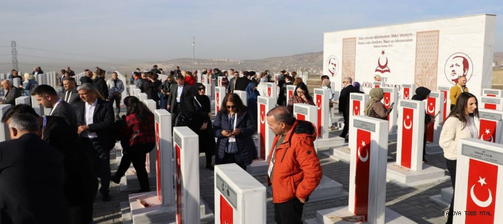 Şehit Öğretmenler Anıldı, Hatıra Ormanına Fidanlar Dikildi