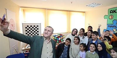 Bakan Bak: “Deneyap Teknoloji Atölyeleri, Milli Teknoloji Hamlesinin İtici Gücünü Oluşturuyor”