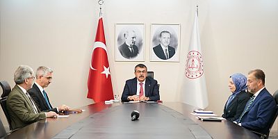 BAKAN TEKİN, MESLEKİ ÇALIŞMA DÖNEMİNİN AÇILIŞINDA ÖĞRETMENLERE HİTAP ETTİ