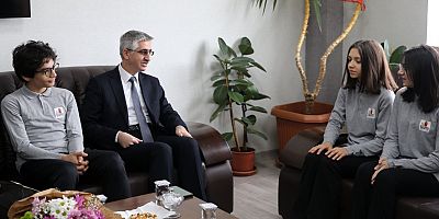 Bakan Yardımcısı Yılmaz, Projeleri Uzayda Test Edilecek Muş BİLSEMLİ Öğrencilerle Buluştu