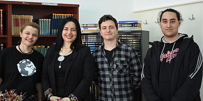Karahanoğlu, Öğrencilerin Sorularını Cevapladı