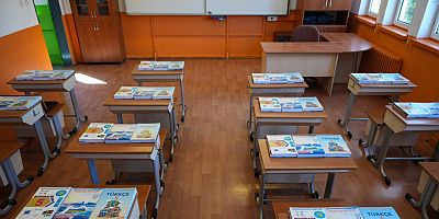 Ücretsiz Ders Kitapları Sıralardaki Yerini Almaya Başladı