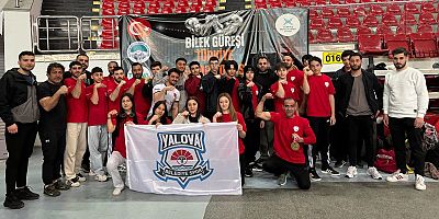 Yalova Belediyespor’dan Çifte Şampiyona Başarısı