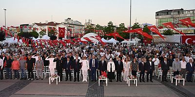 YALOVA'DA 15 TEMMUZ DEMOKRASİ VE MİLLİ BİRLİK GÜNÜ'NÜN 7.YILI COŞKUYLA, GURURLA KUTLADI
